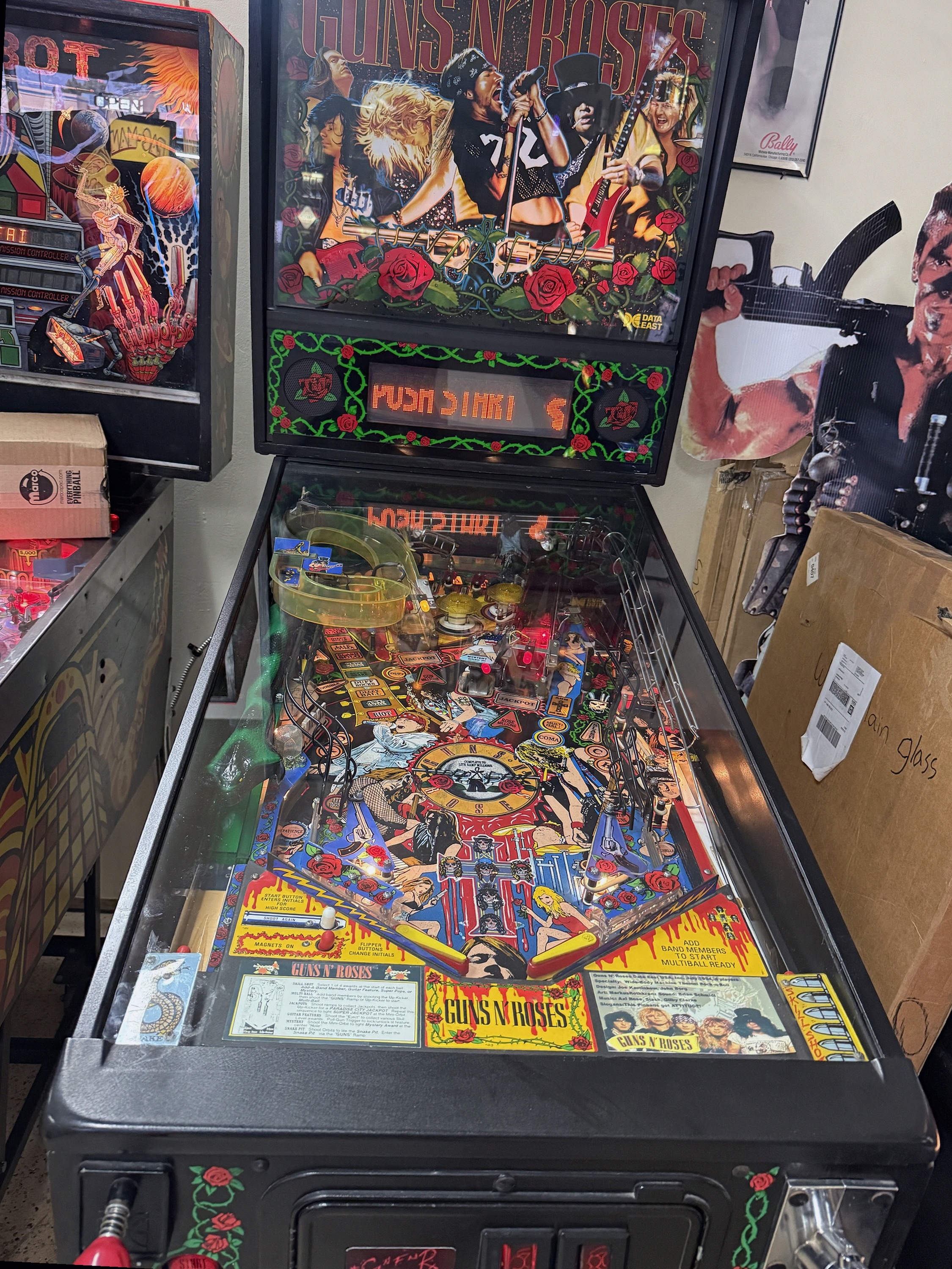 Data East Guns N' Roses Collector Pinball Machine